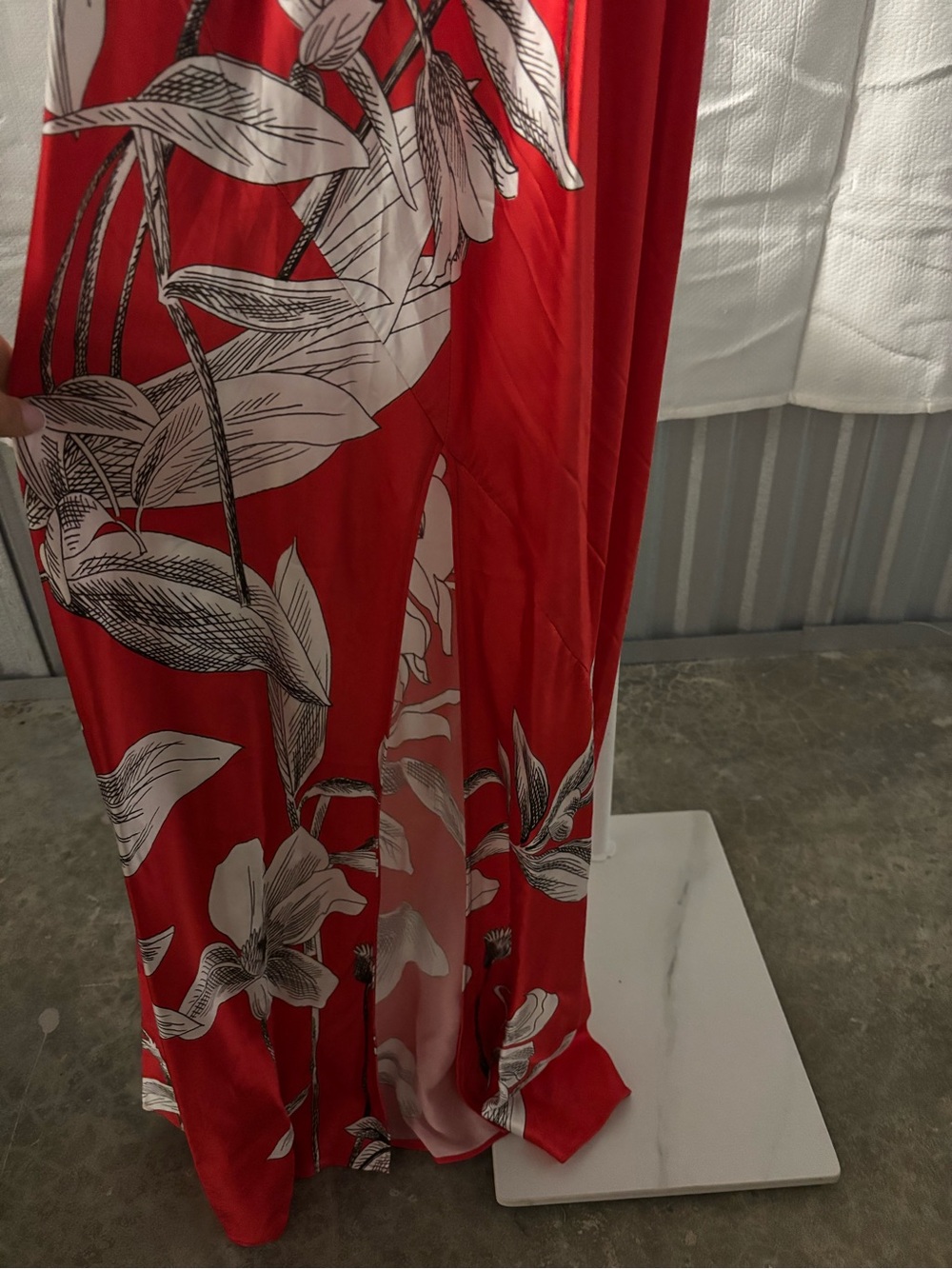 Alice + Olivia Paloma Slip Maxi Dress | Red Floral Print | Size 6 | Worn Once - Picture 7 of 8